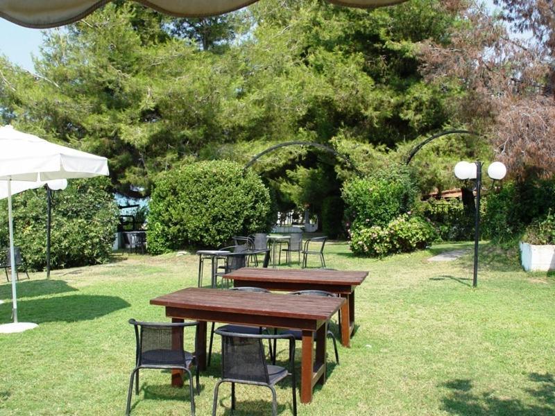 Para Thin Alos Inn Neos Marmaras Exterior photo