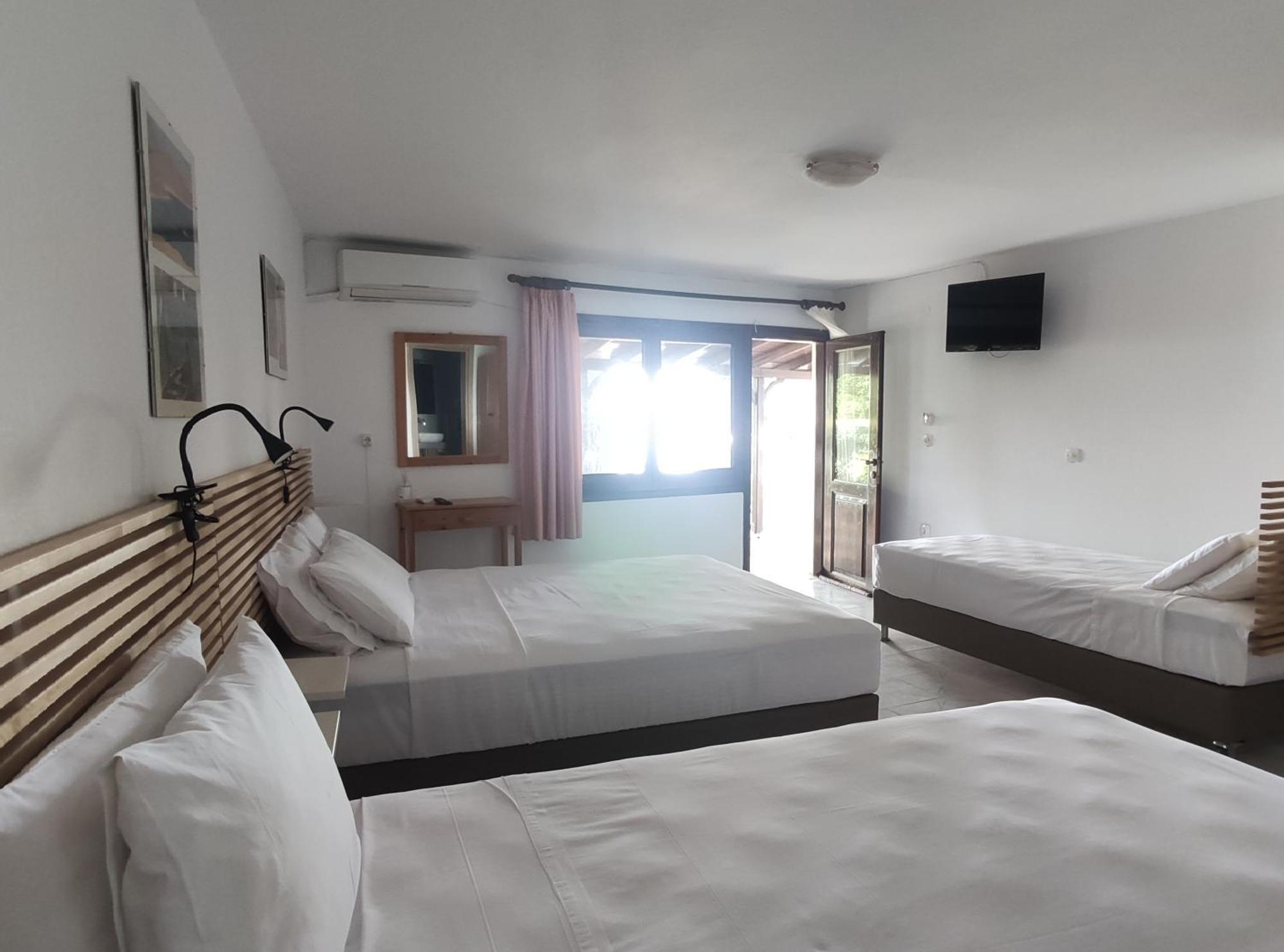 Para Thin Alos Inn Neos Marmaras Exterior photo