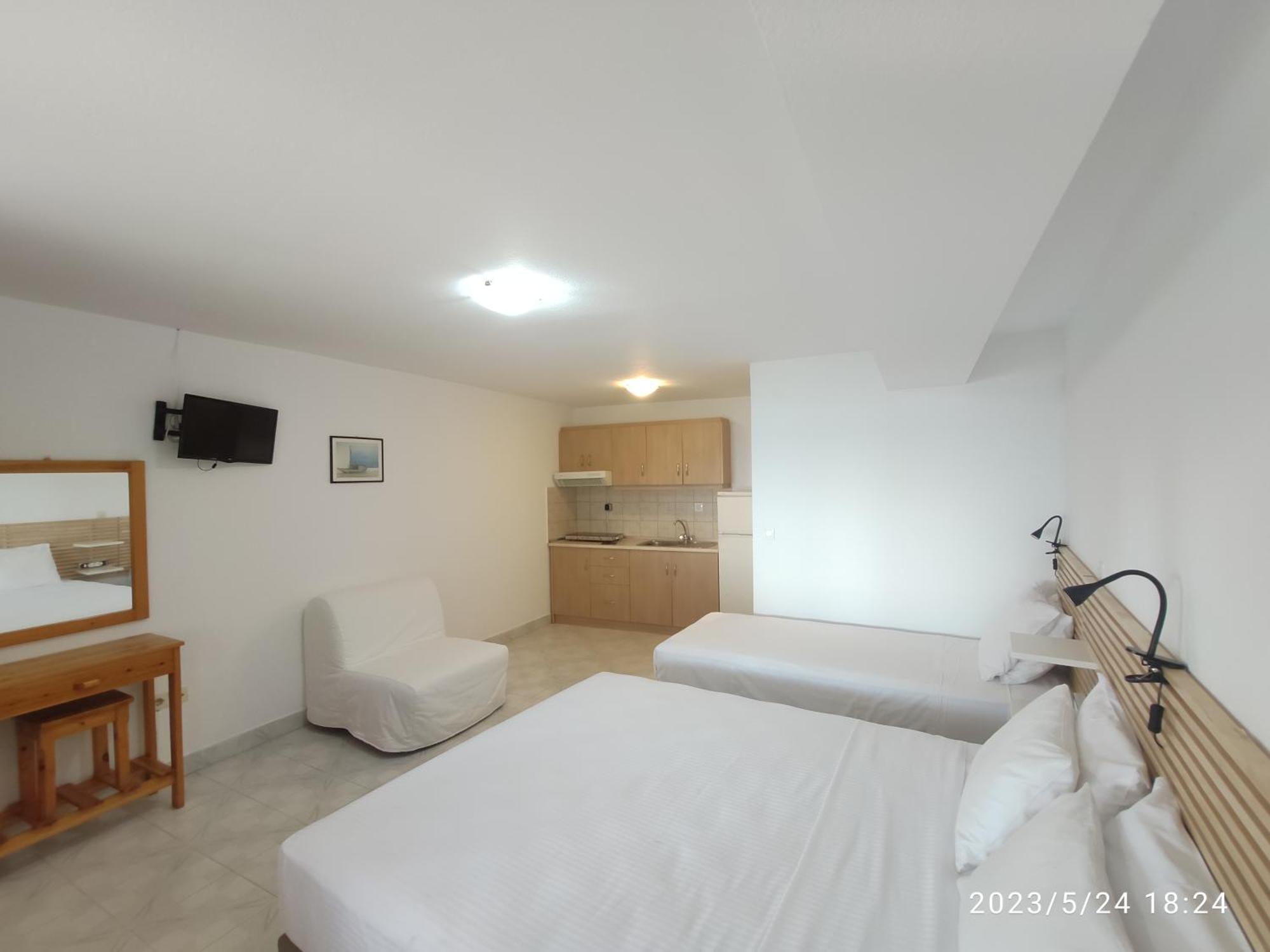 Para Thin Alos Inn Neos Marmaras Exterior photo