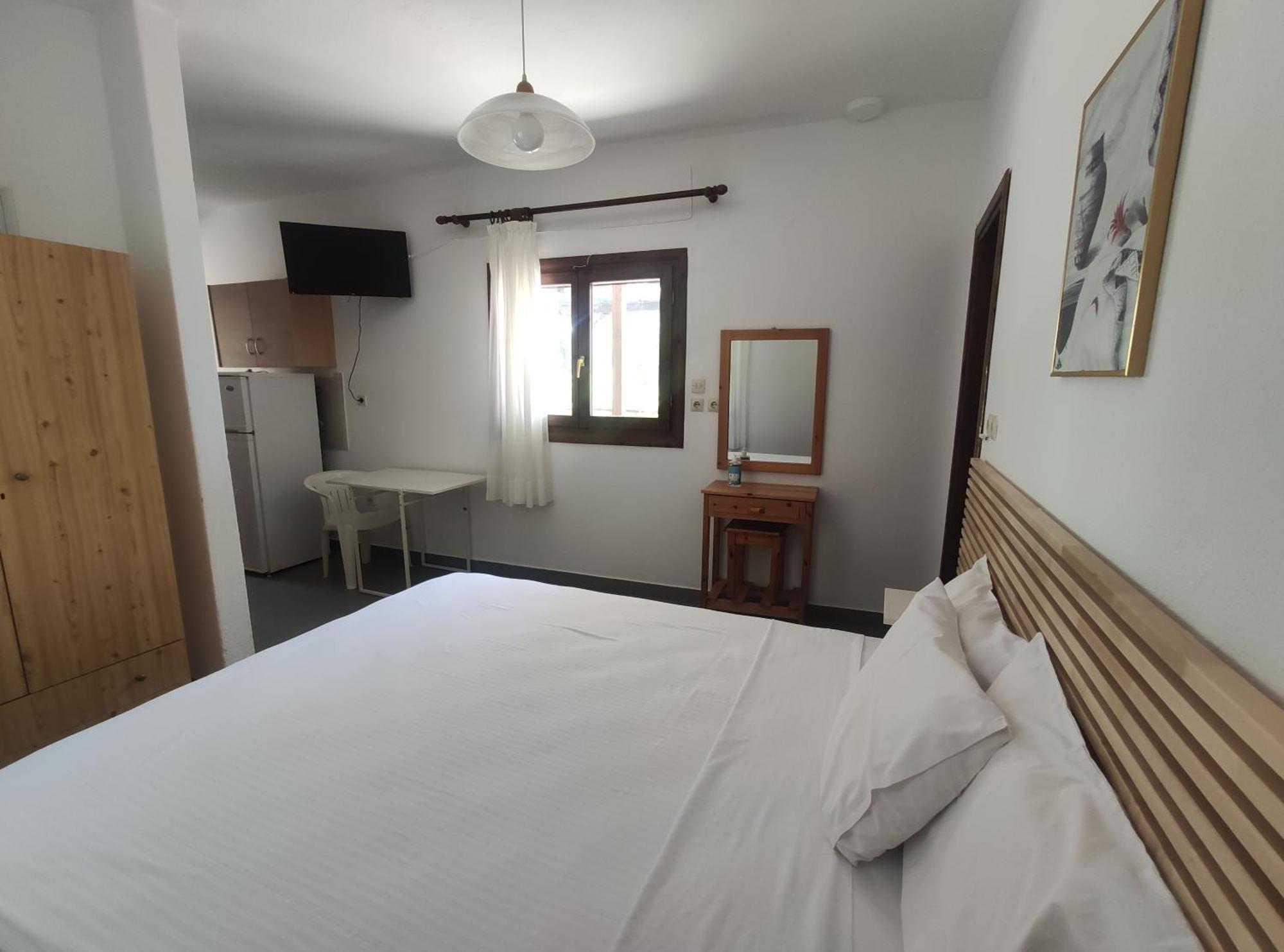 Para Thin Alos Inn Neos Marmaras Exterior photo