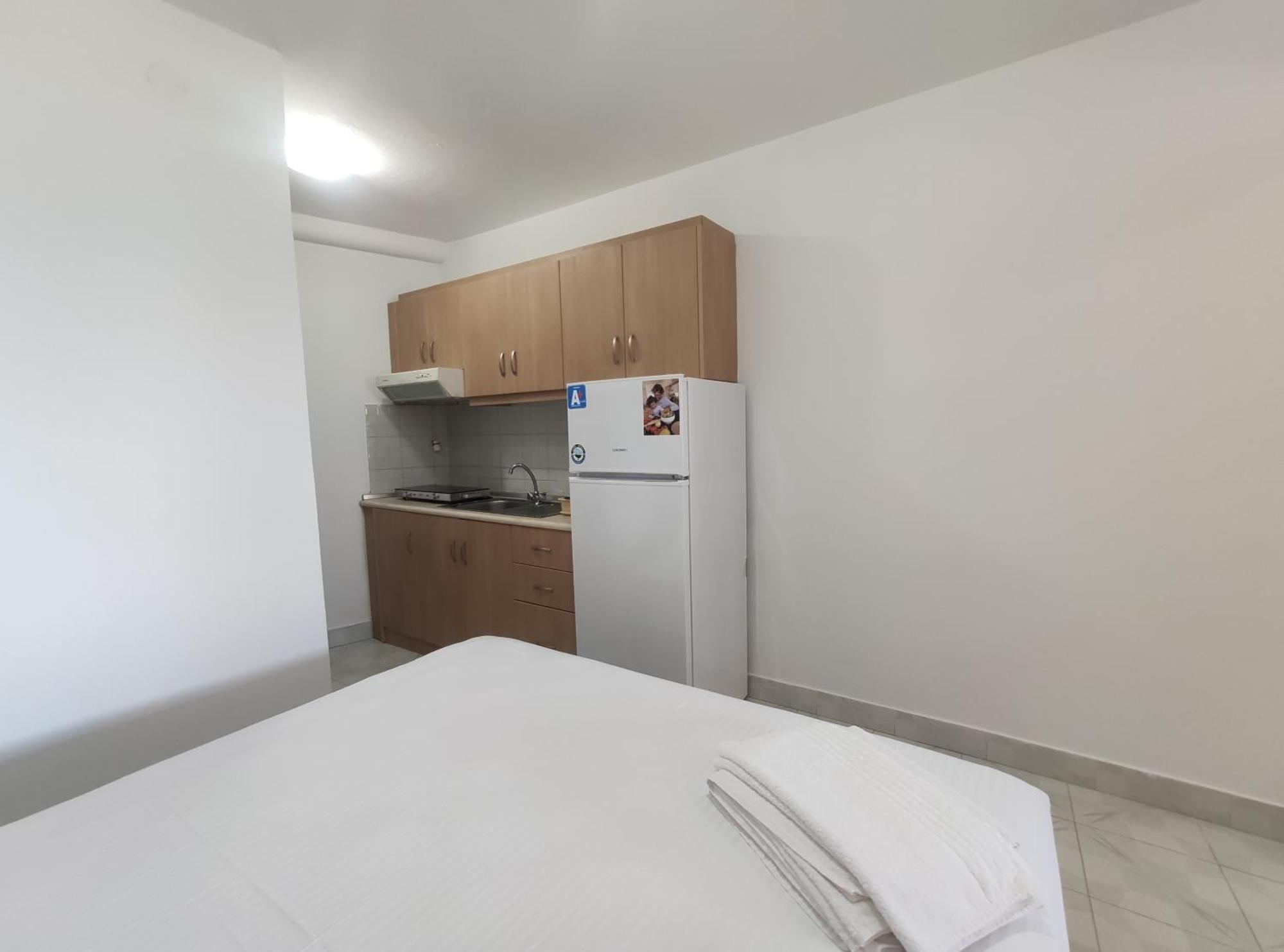 Para Thin Alos Inn Neos Marmaras Exterior photo