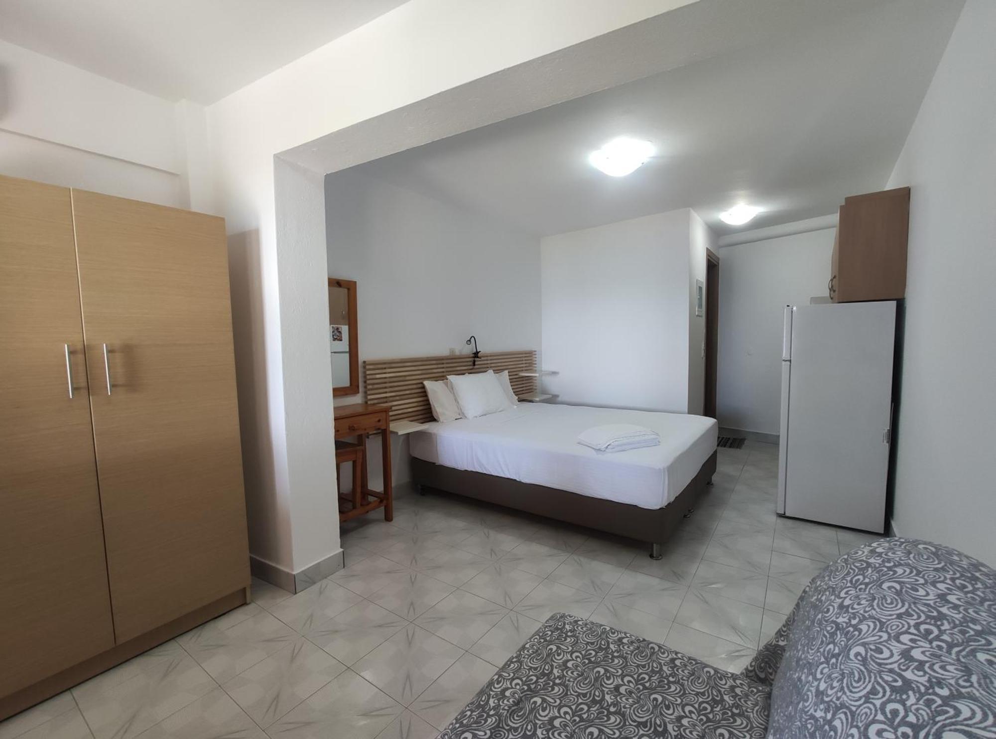 Para Thin Alos Inn Neos Marmaras Exterior photo