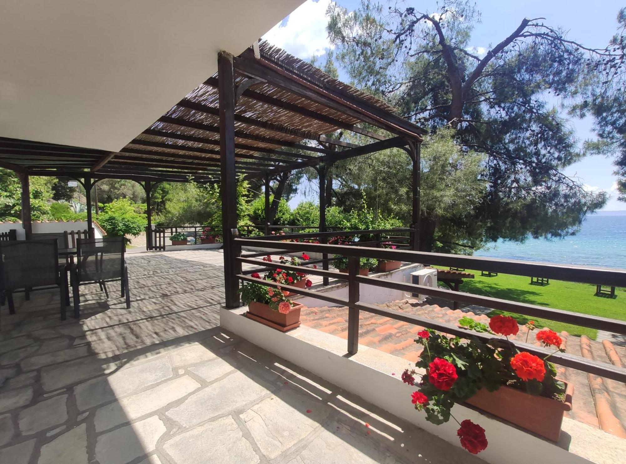 Para Thin Alos Inn Neos Marmaras Exterior photo