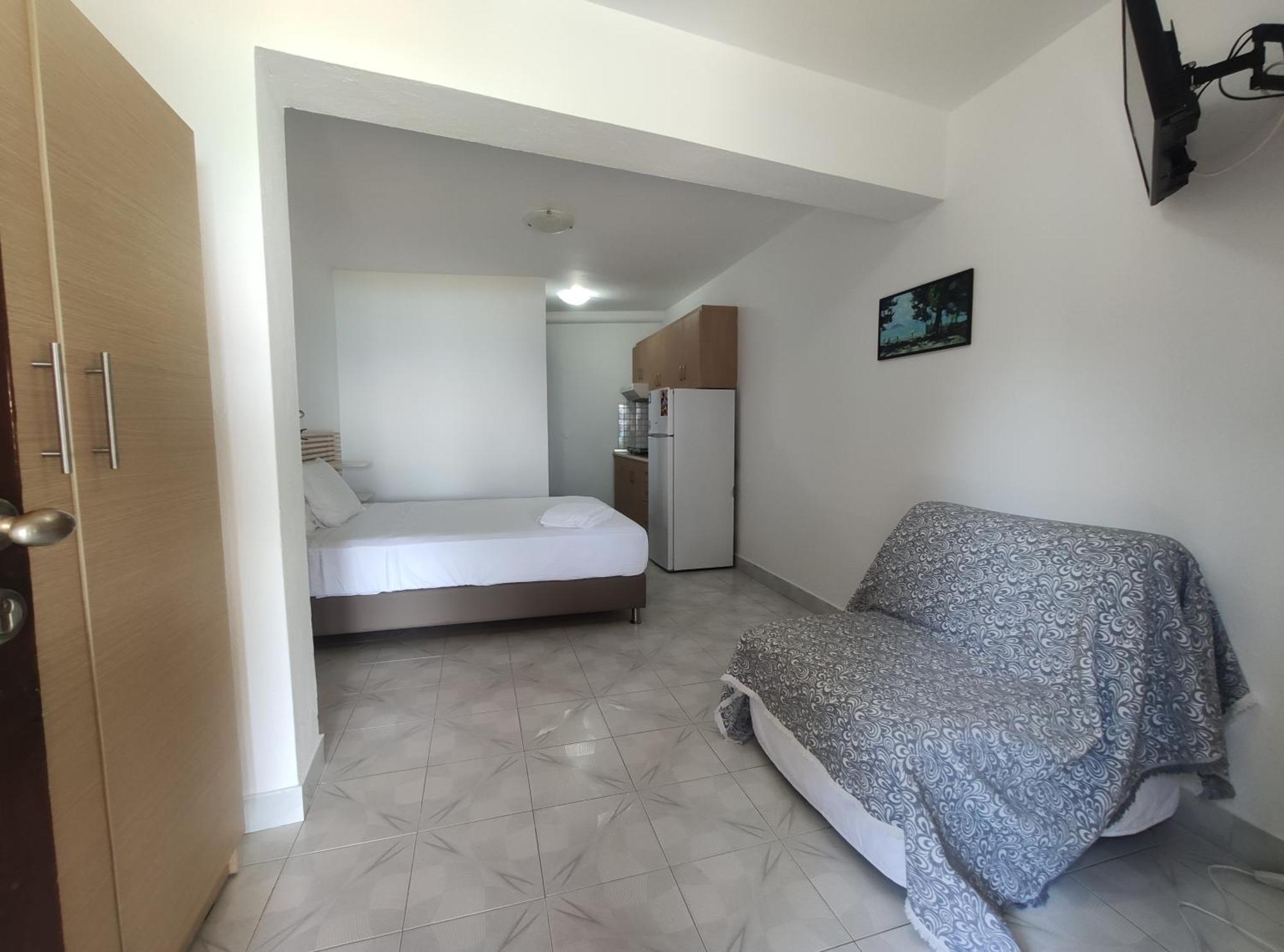 Para Thin Alos Inn Neos Marmaras Exterior photo
